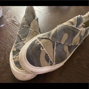 Gypsy Jazz Camo Shoes Size 8